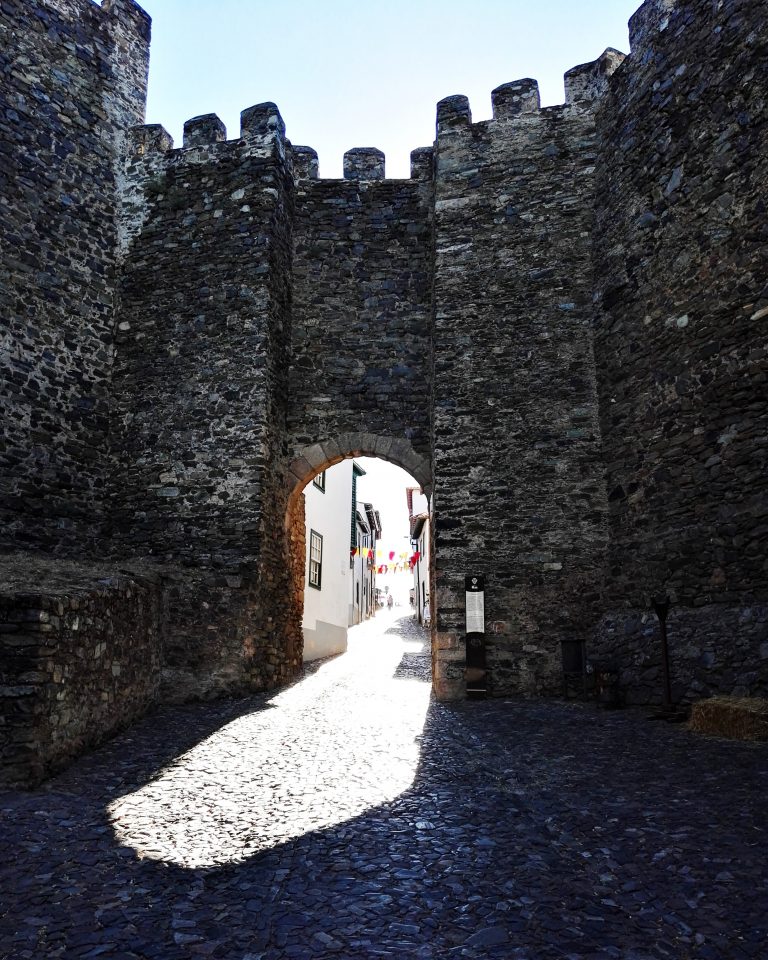 Ruta por el norte de Portugal: de Braganza a Oporto - Castillo